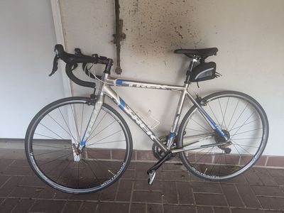 Trek aluminum road bike