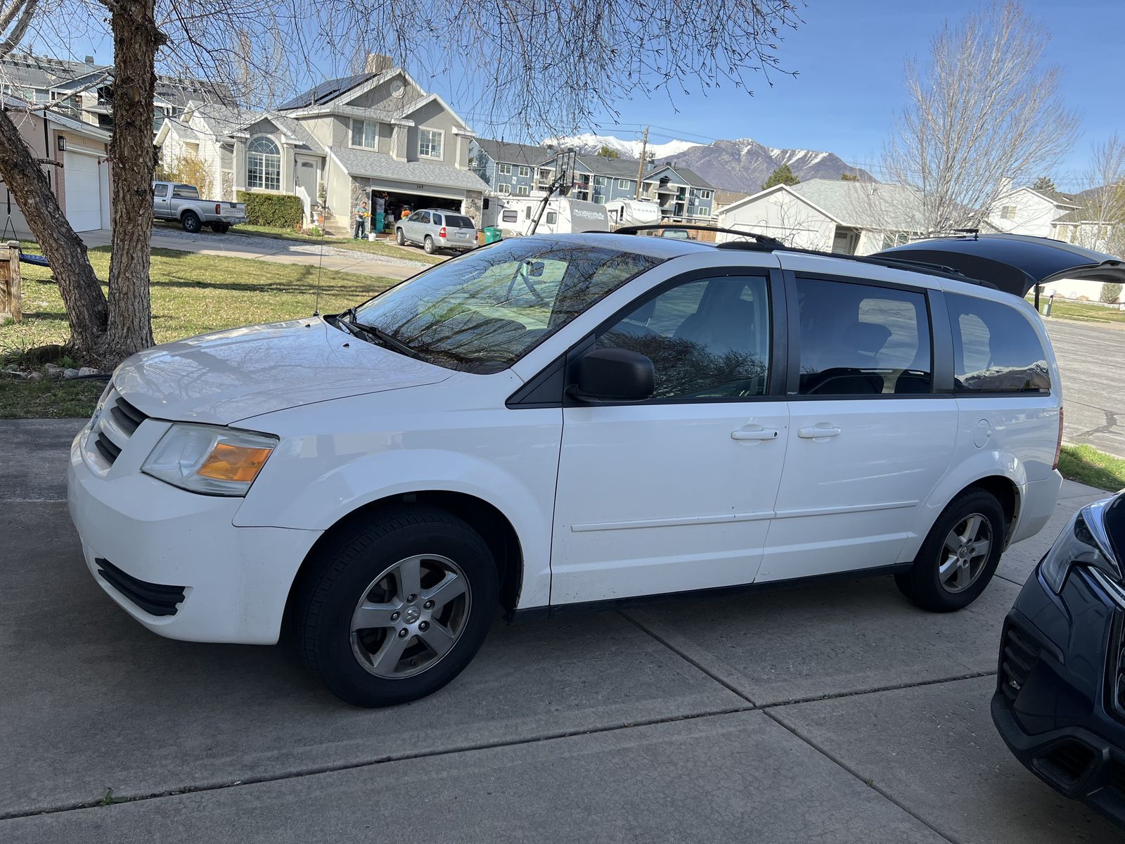 2010 DODGE GRAND CARAVAN Hero