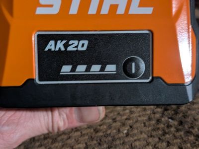 STIHL AK20 BATTERY NEW