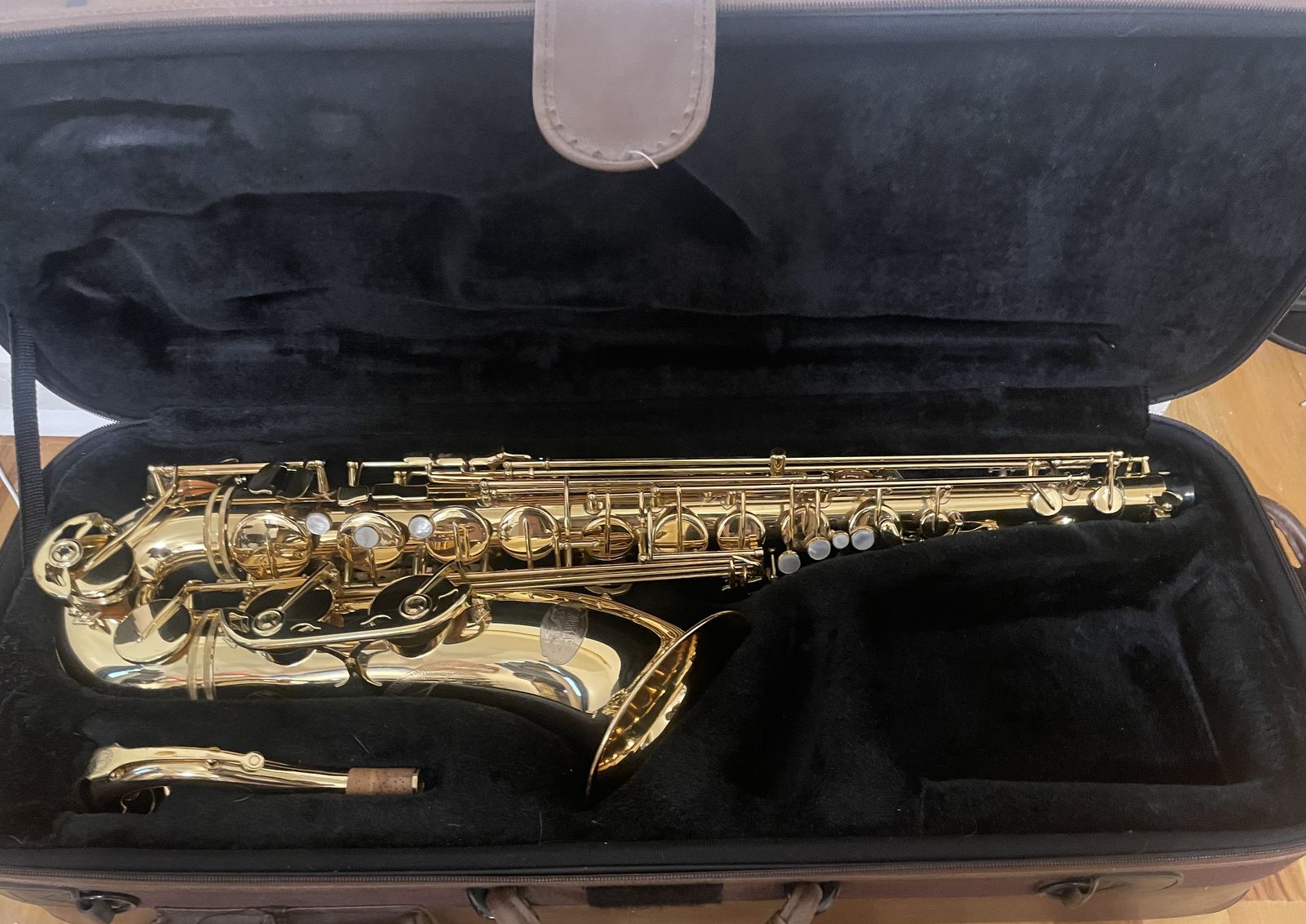 Jupiter 900 Series Advanced Tenor Saxophone – Excellent Condition W/ Case