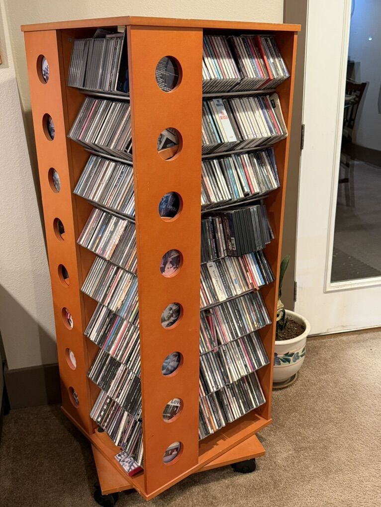 CD and/or DVD cabinet