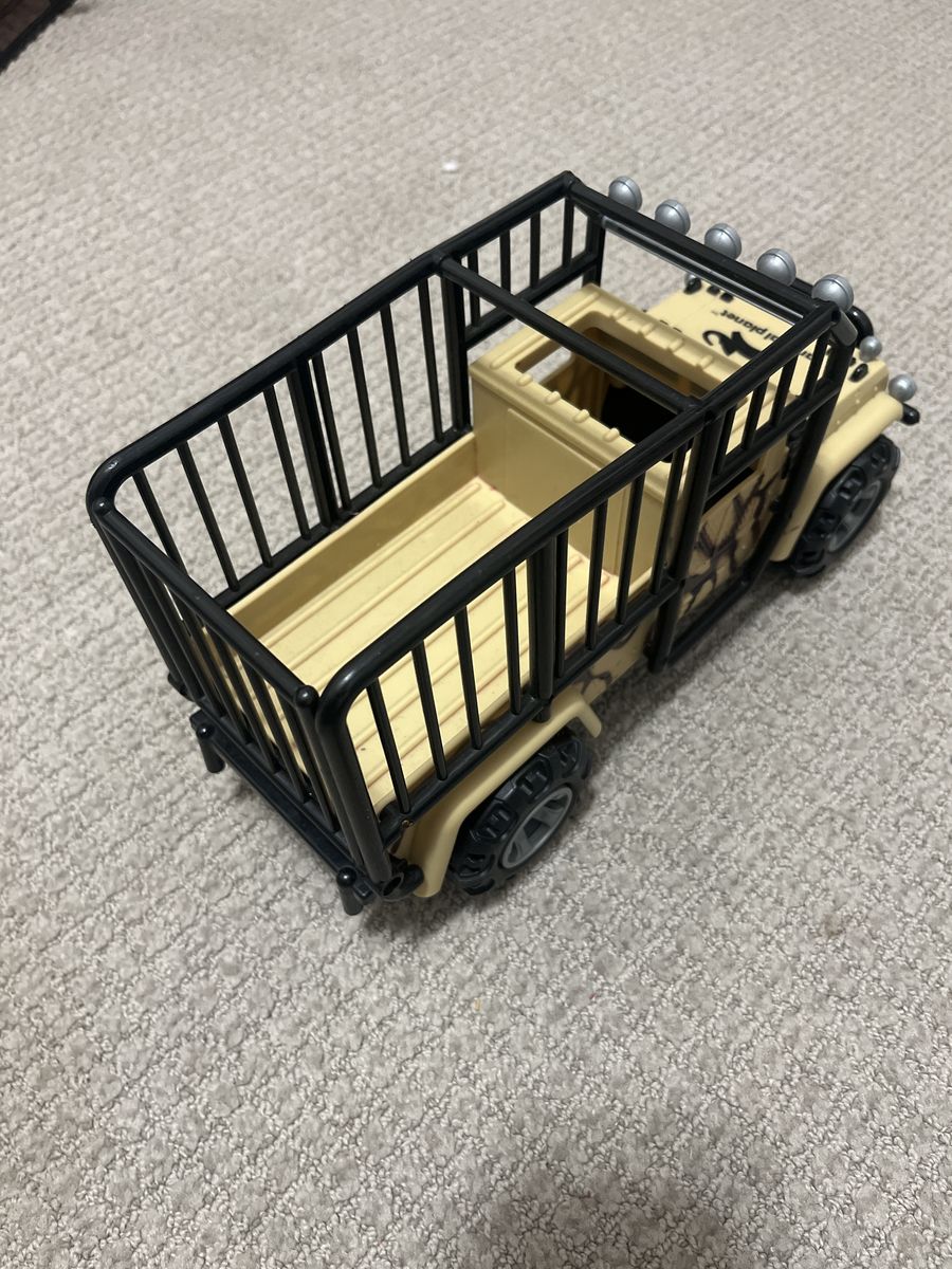 Animal Planet Safari Adventure Off-Road Vehicle Toy Truck with Animal Cage - Excellent Condition