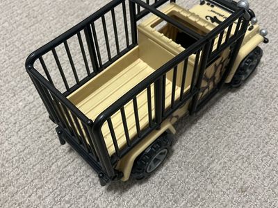 Animal Planet Safari Adventure Off-Road Vehicle Toy Truck with Animal Cage - Excellent Condition