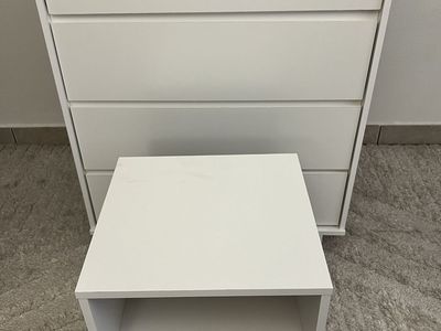 Dresser & Nightstand Set