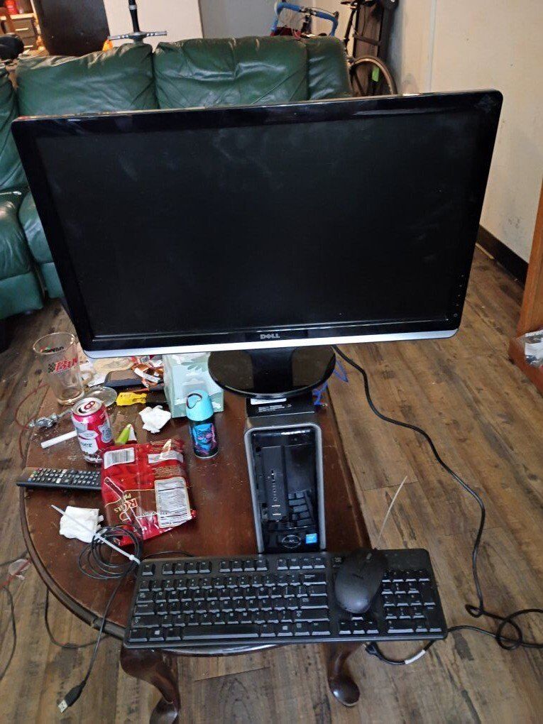 dell inspiron 3647 mini tower and display