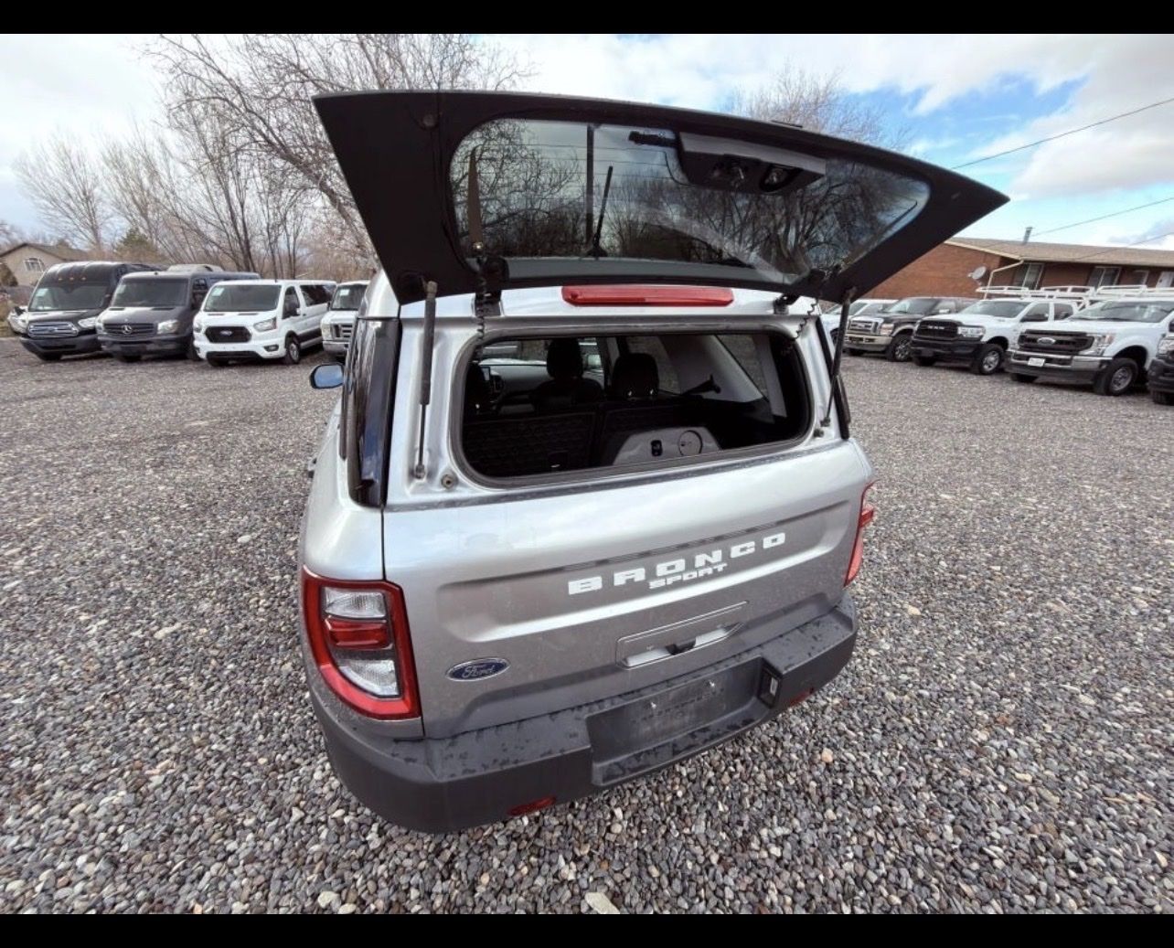 Main image 7