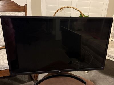 LG 32” IPS Monitor – 1080p / 75Hz / FreeSync