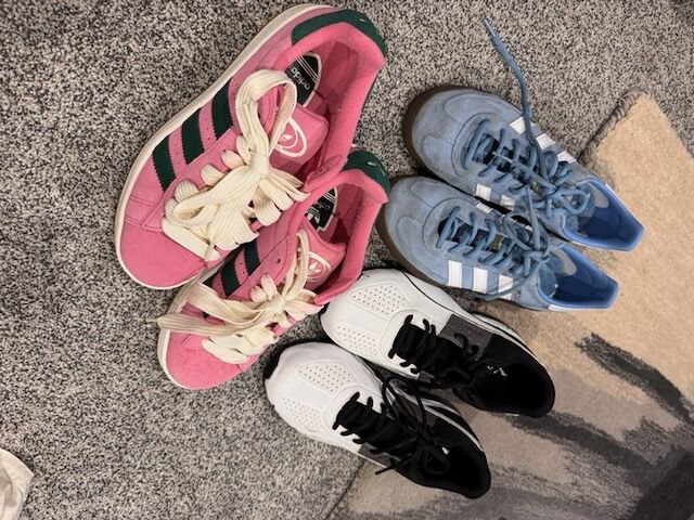Women / Girls Shoes