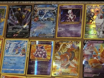 (30 CARDS) Pokémon Card Bundle