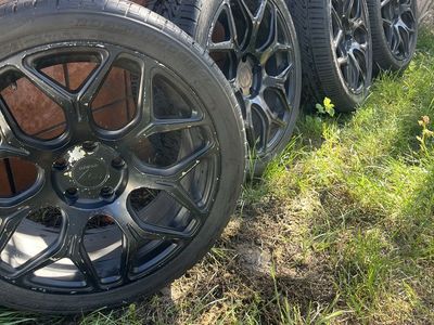 Audi rim with wheel