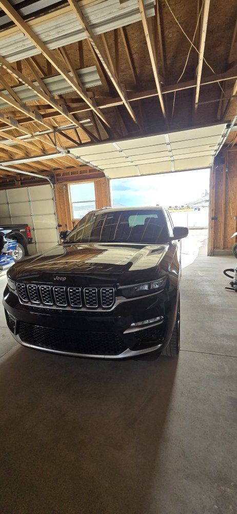 2023 Jeep Grand Cherokee Summit Reserve