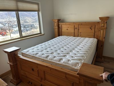 Large 6 Piece Queen Bedroom Set