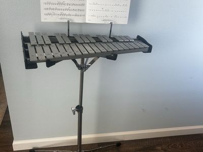 Yamaha Student Bell Kit Glockenspiel Percussion Set with Stand & Carrying Case