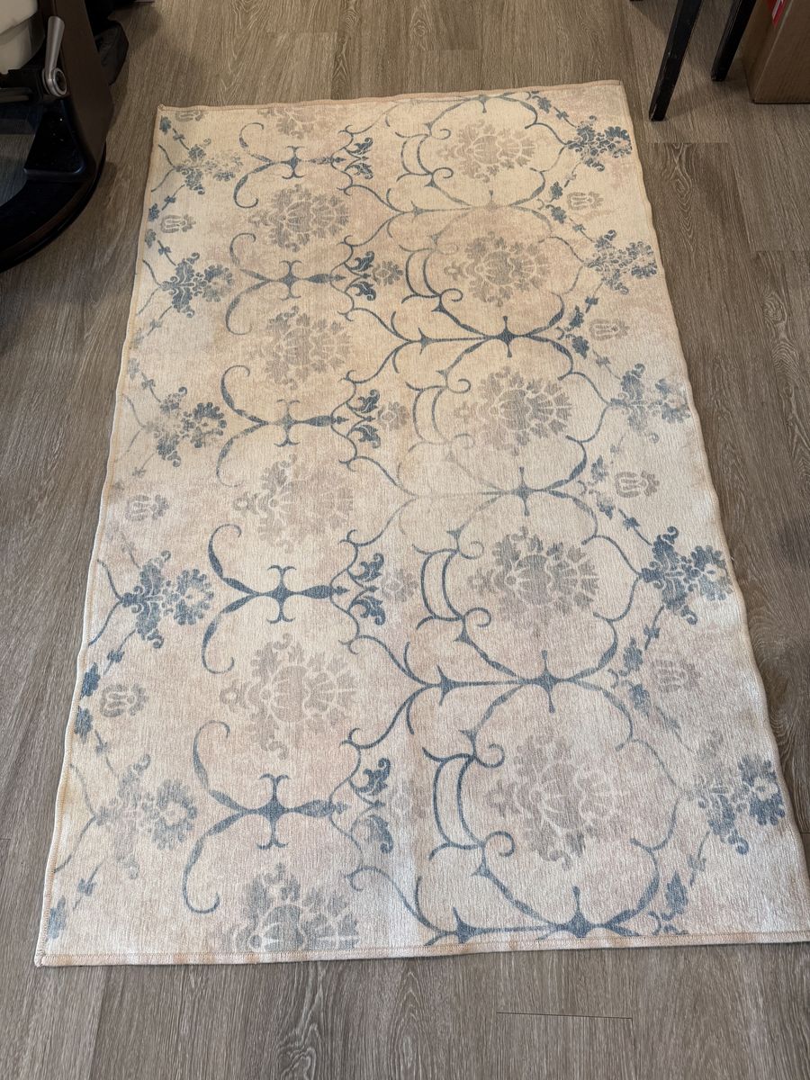 RUGGABLE-36x58 Pad & Rug - EXCELLENT CONDITION