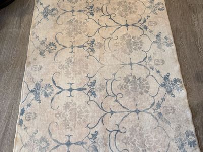 RUGGABLE-36x58 Pad & Rug - EXCELLENT CONDITION