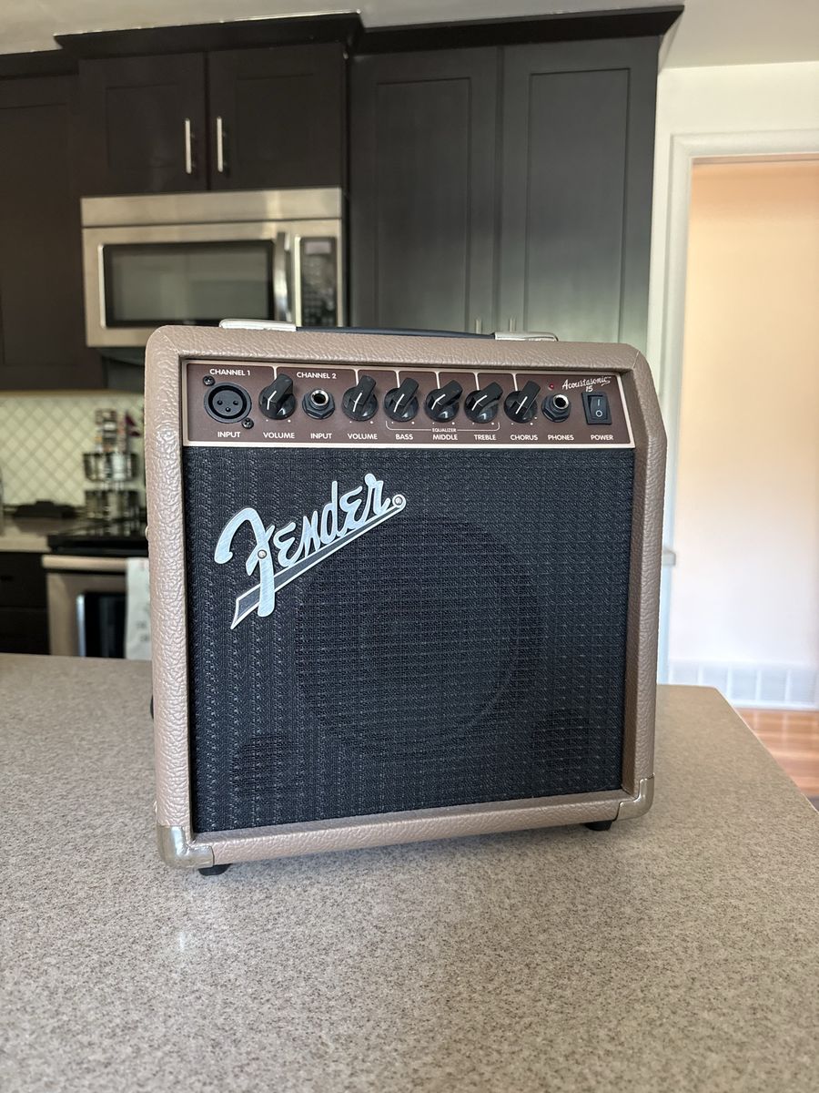 Fender Acoustasonic 15 Acoustic/Vocal Combo Amp