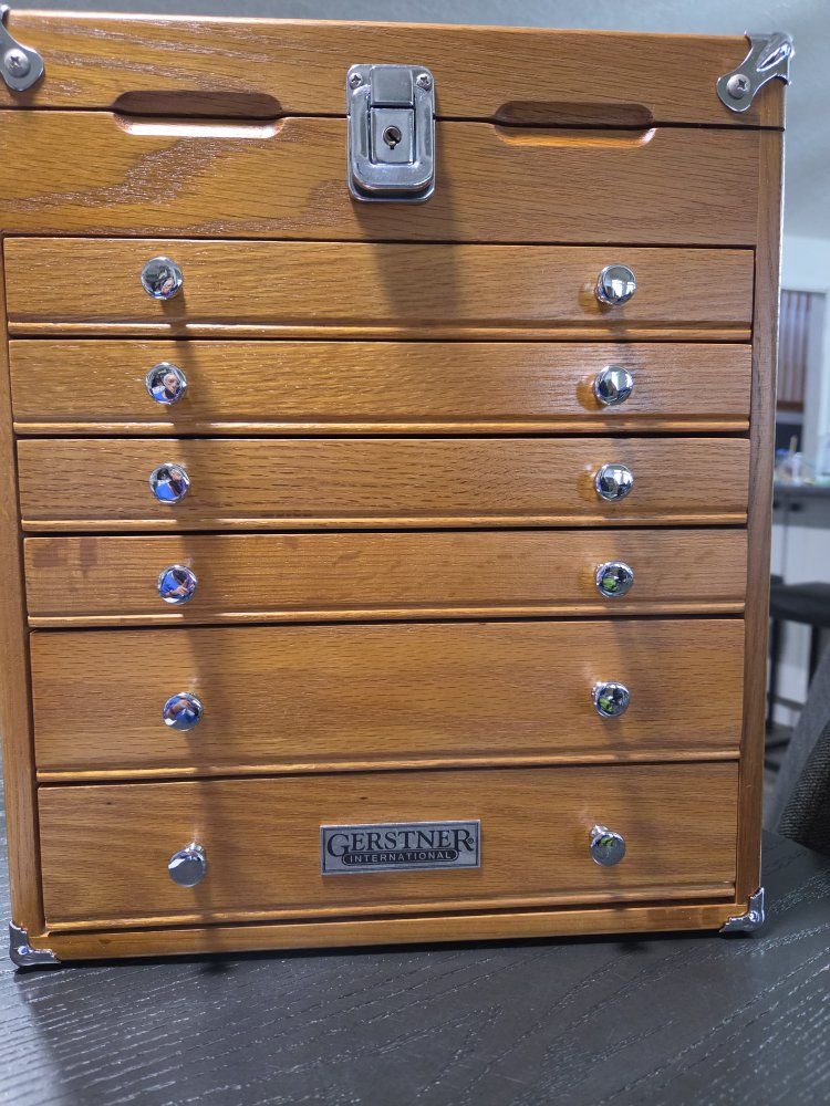 Gerstner International GI-T16 Red Oak 6-Drawer Portable Collector's Top Chest, Brass Hardware