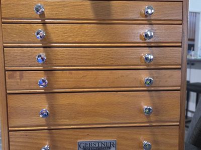 Gerstner International GI-T16 Red Oak 6-Drawer Portable Collector's Top Chest, Brass Hardware