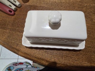 The Pioneer Woman Stoneware Butter Dish "From My Frontier to Yours" White Farmhouse Decor