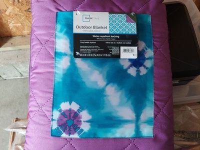 Mainstays Outdoor Blanket Water-Repellent Tie Dye Purple 60x70 New with Tags