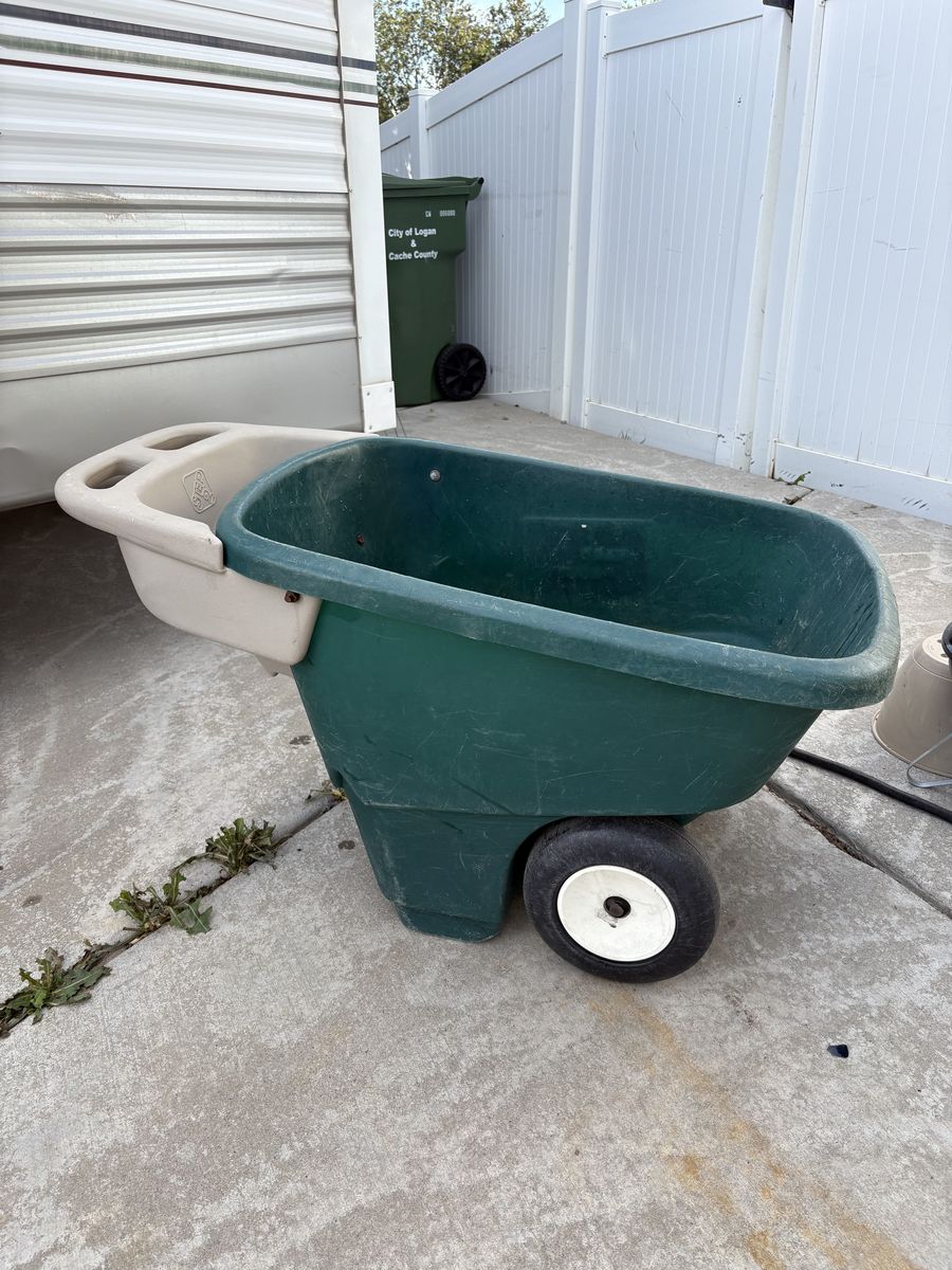 ***GARDEN BUCKET