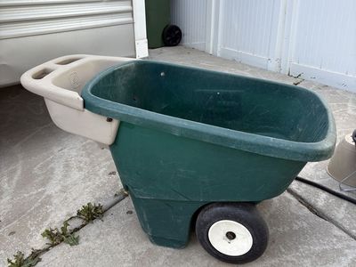 ***GARDEN BUCKET