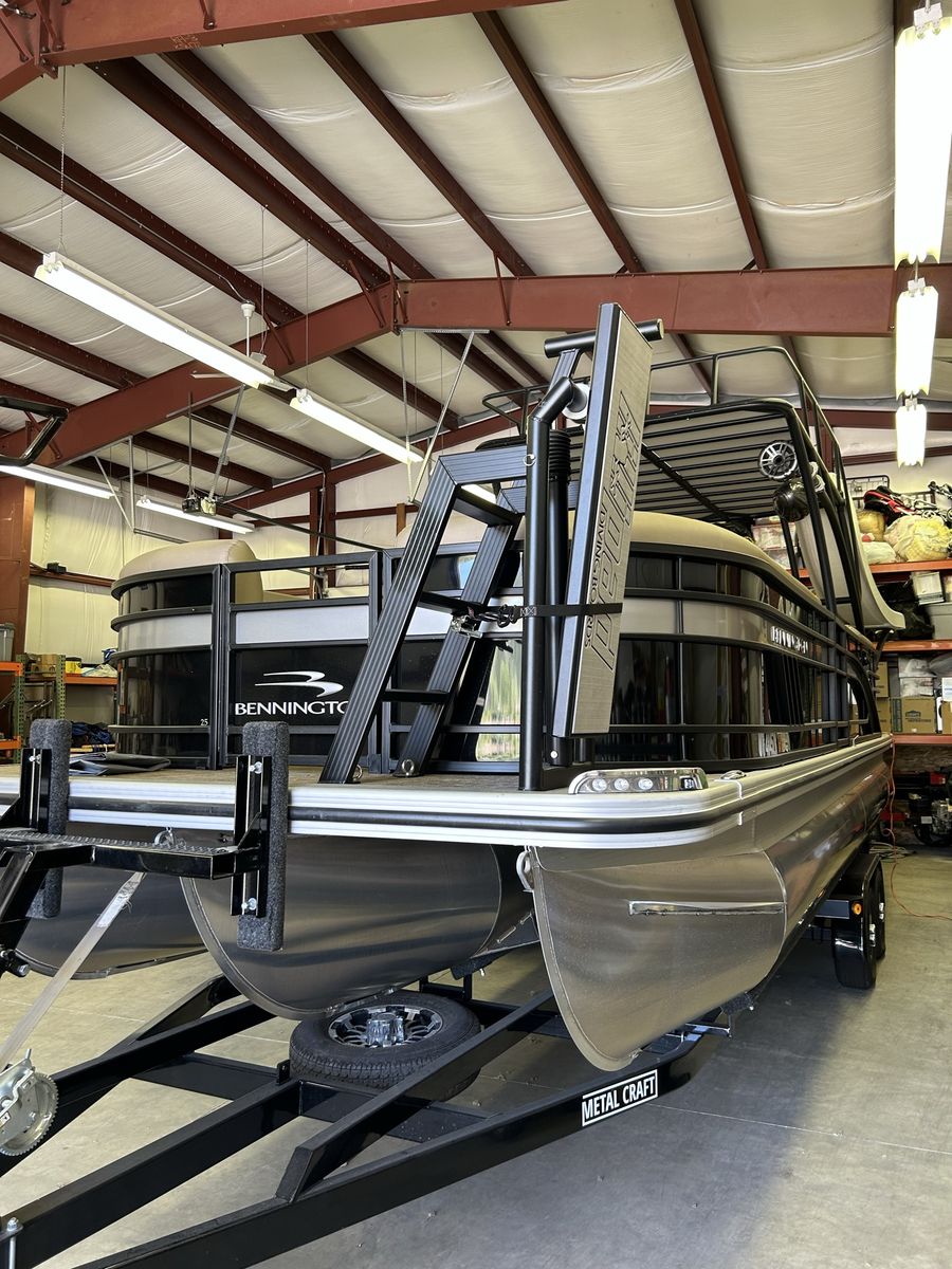 25’ Bennington