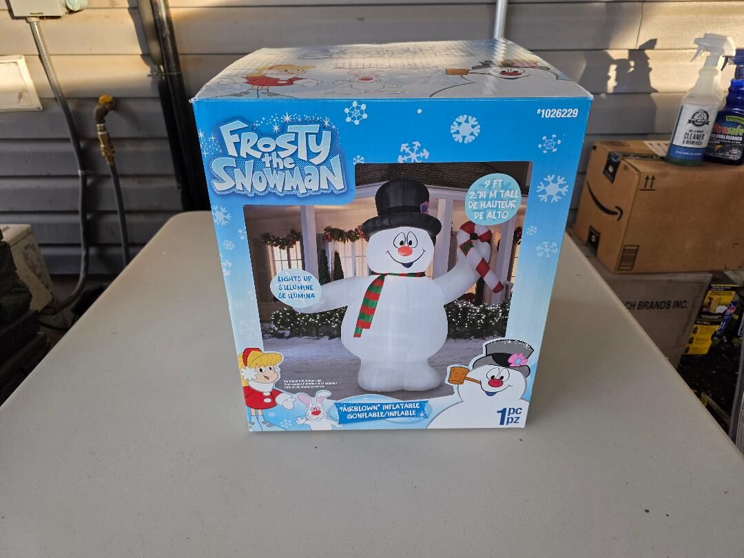 Frosty Snow Man inflatable