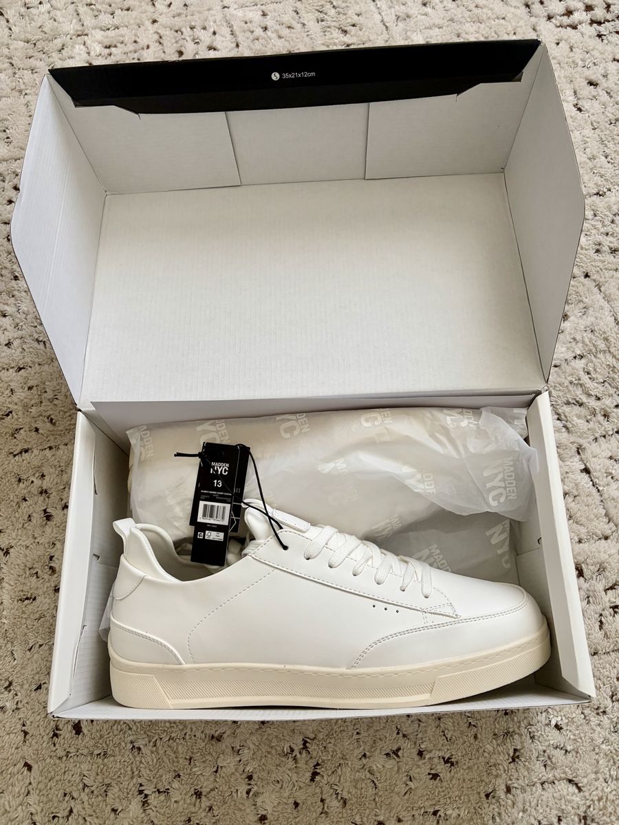 Men’s Casual Sneakers Size 13