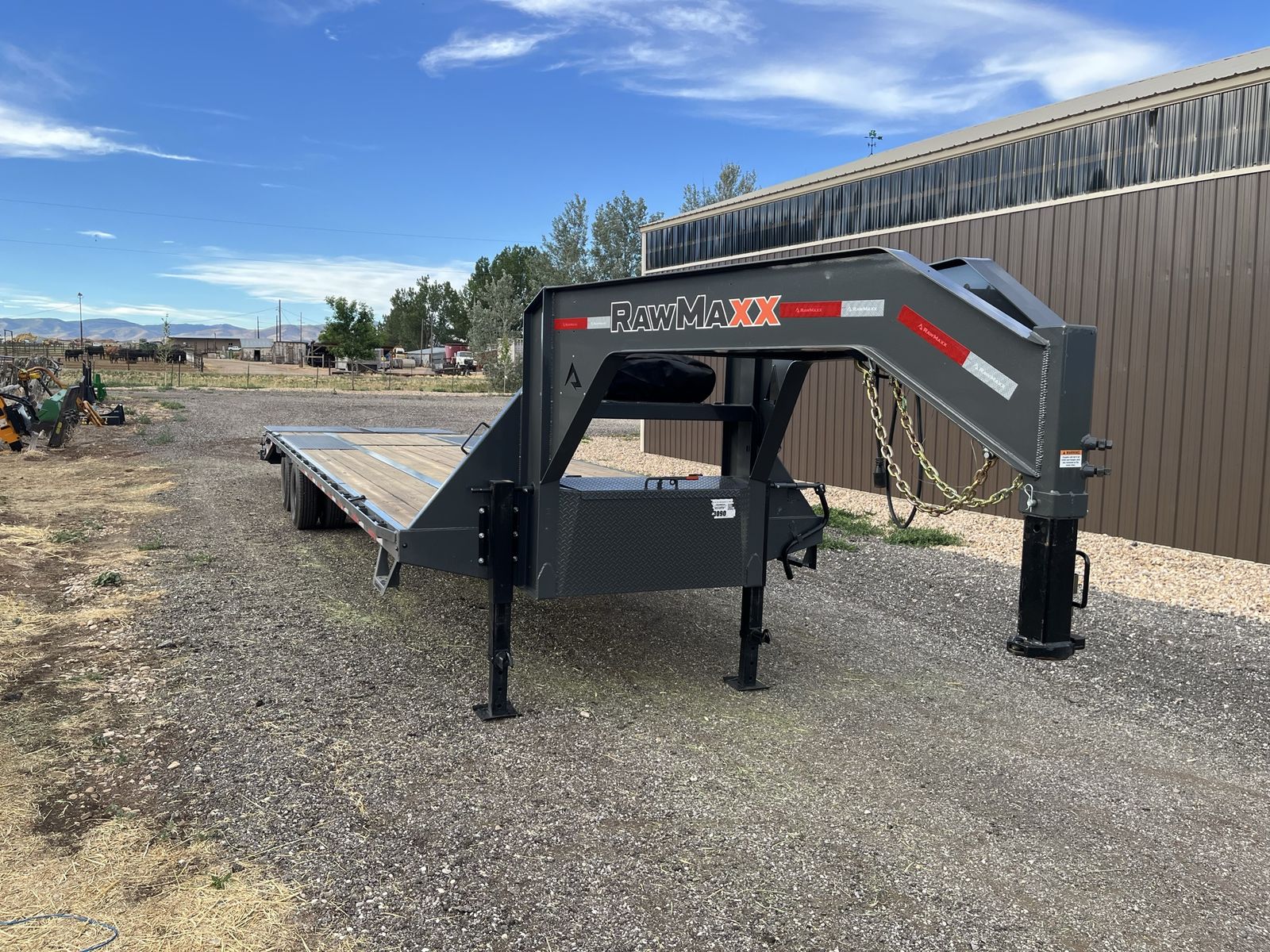 2025 RawMaxx Gooseneck Trailer 32’ Dually