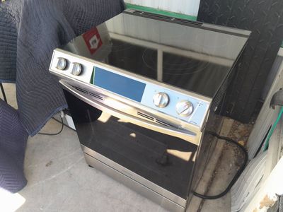 New Samsung Glass Top Slide In Stove and Oven