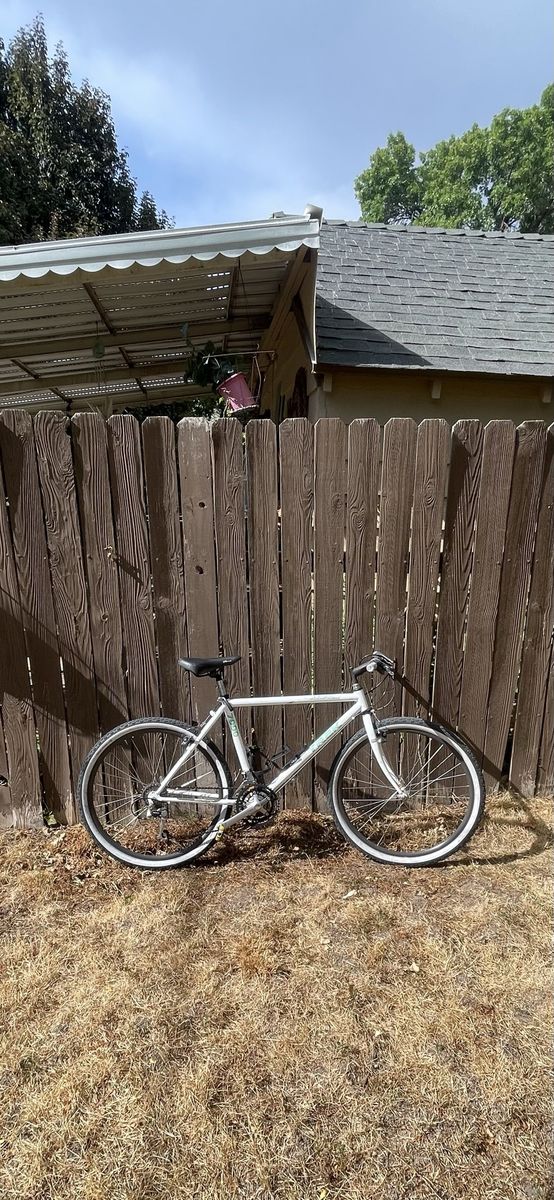 Trek 7000 small mountain bike
