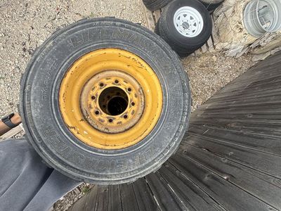 Lifemaster Hauler SK2 Wide-Wall 33x15.5-16.5 NHS Tire and Wheel Assembly
