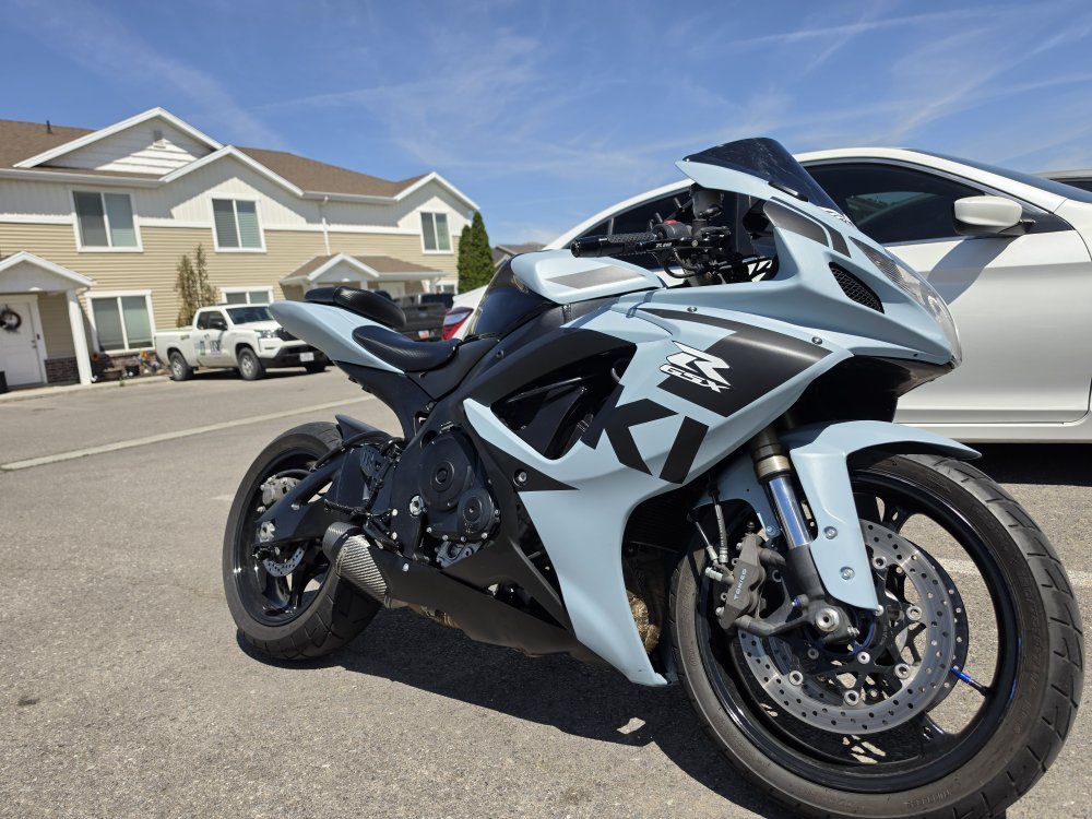 Suzuki GSX-R600 Motorcycle - Light Blue Sportbike, 26,173 miles