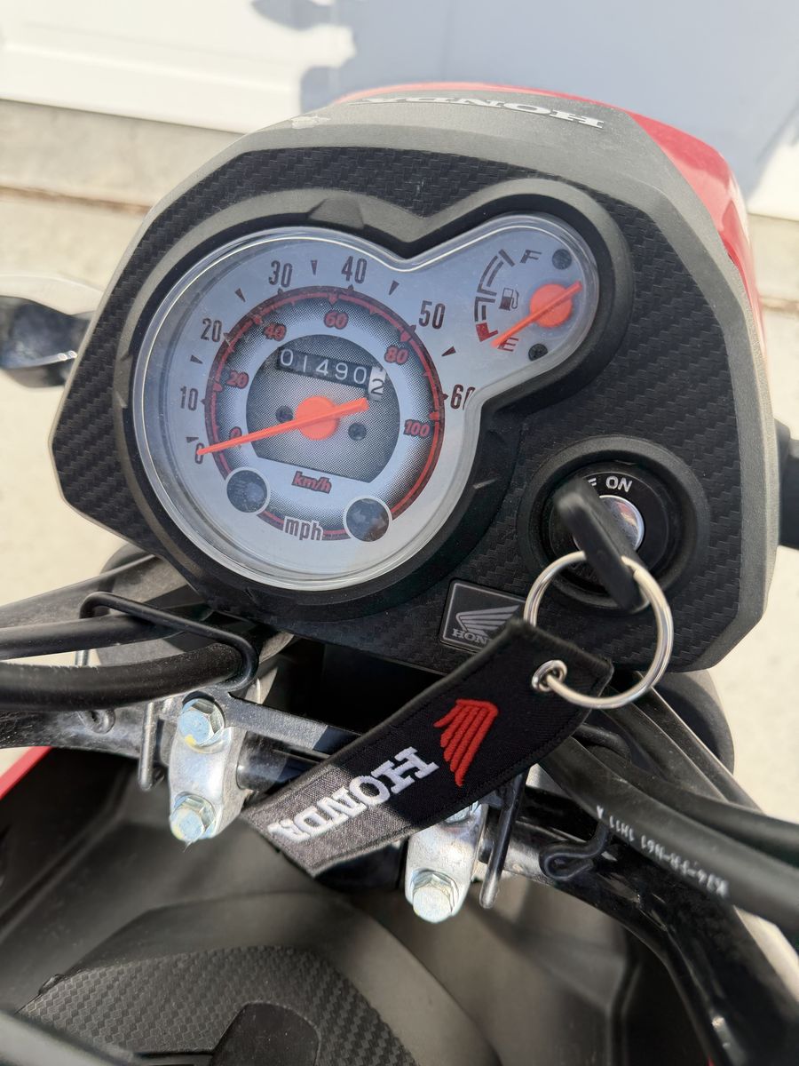 Main image 3