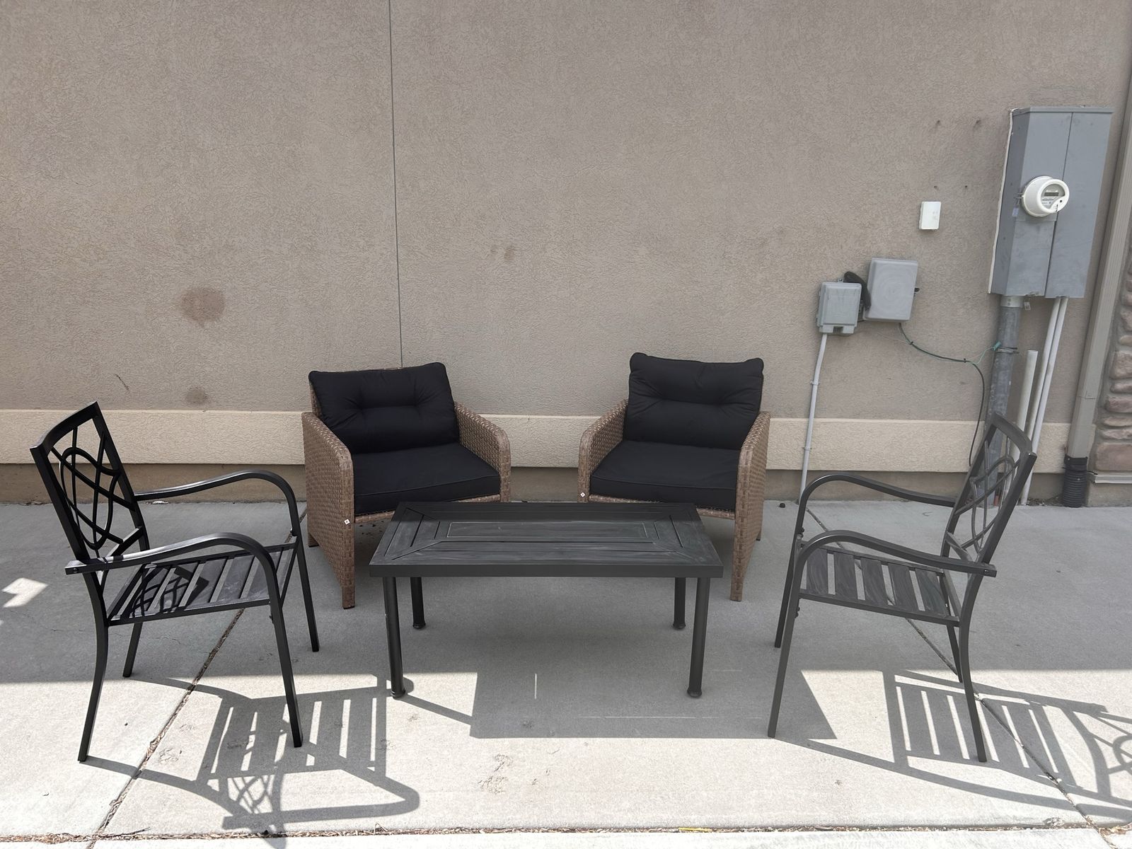 5-Piece Outdoor Patio Furniture Set - 2 Wicker Armchairs, 2 Metal Chairs, 1 Coffee Table