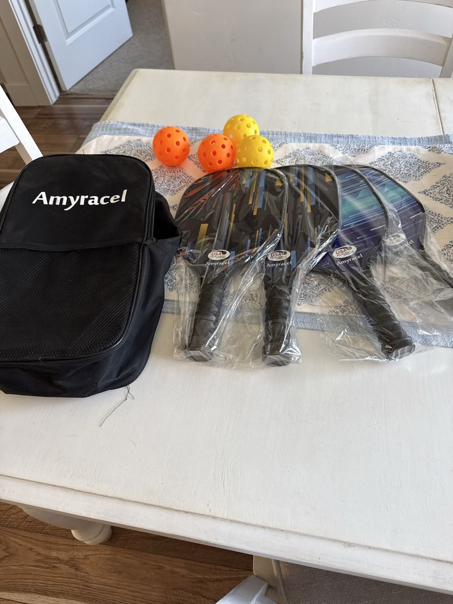 Amyracel Pickleball Set - 4 Paddles, 4 Balls & Carrying Bag
