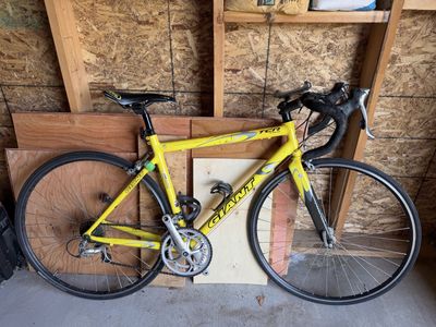 Med Giant Road Bike
