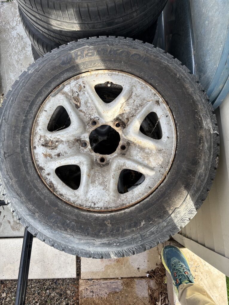 Toyota Tundra Winter Tires with Wheels 255/70R18