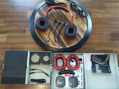 ASTRO A40 Gaming MixAmp Pro TR for PS4 and PC with Mod Kit Accessories