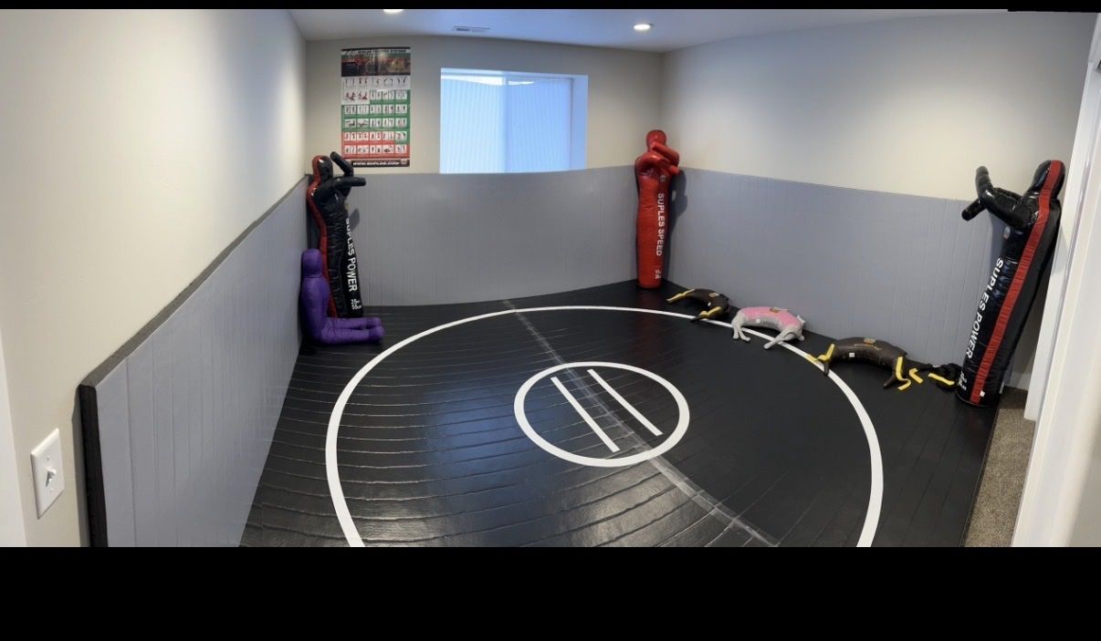Hardly Used 12x12 Ft Wrestling Mat & 4x12 Ft Wall Mats - Excellent Condition Training Gear