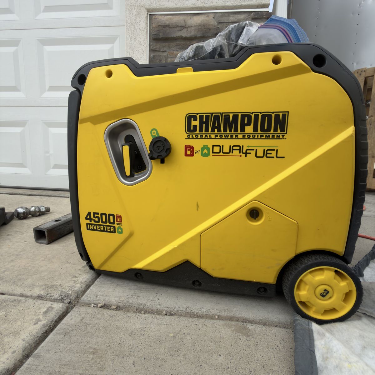 Champion 4500W Dual Fuel Inverter Generator - Portable Power Solution