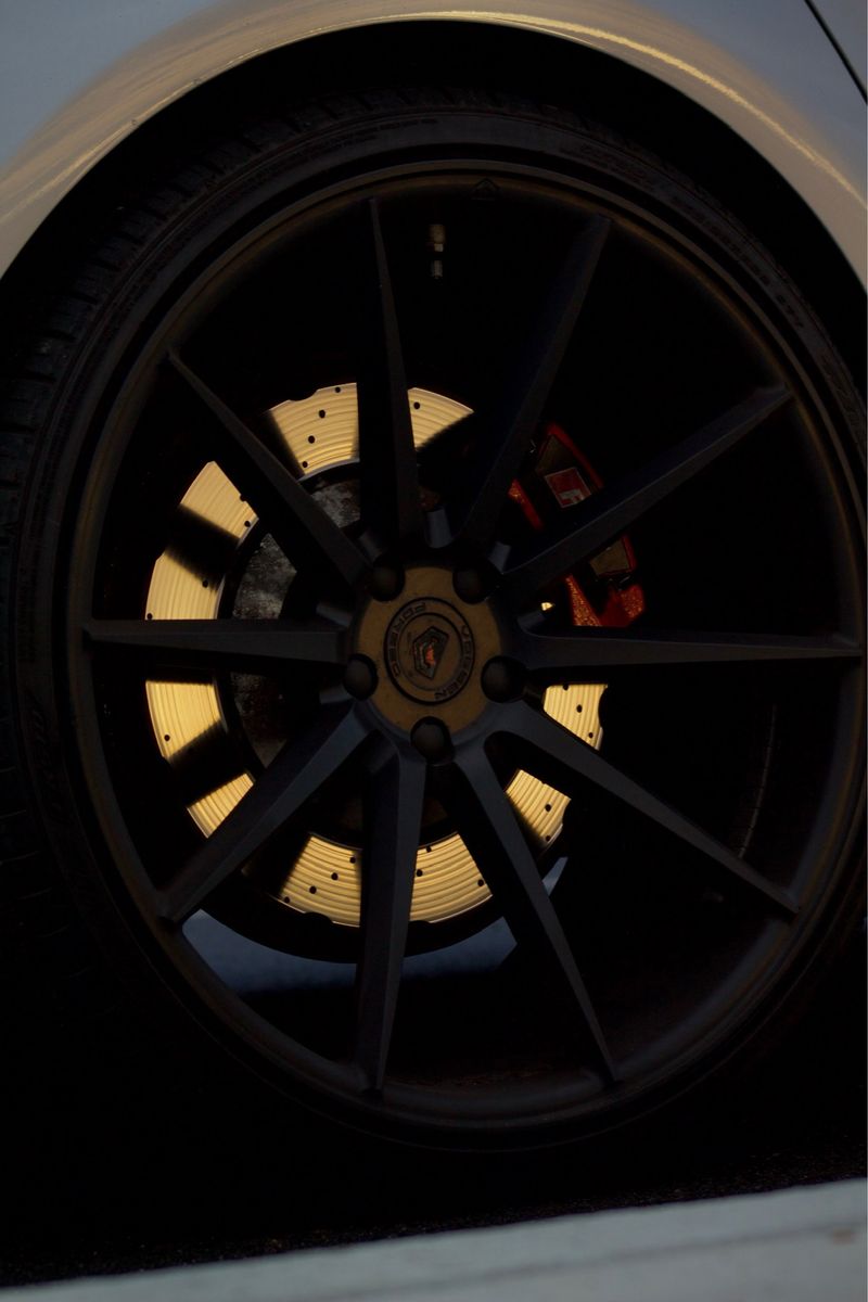 Main image 6