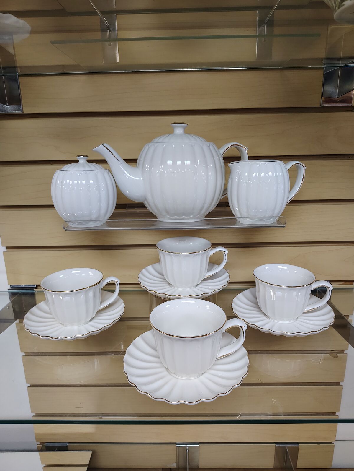 11pc Porcelain Tea set _ Scallop shape ( NEW ) 1 Teapot, Creamer & Sugar, 4 Cups + 4 Saucers. White & Gold trim