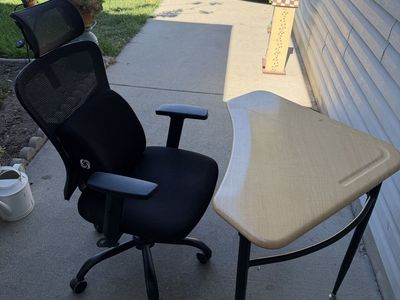 Black Ergonomic Mesh Office Chair with Lumbar Support and Headrest