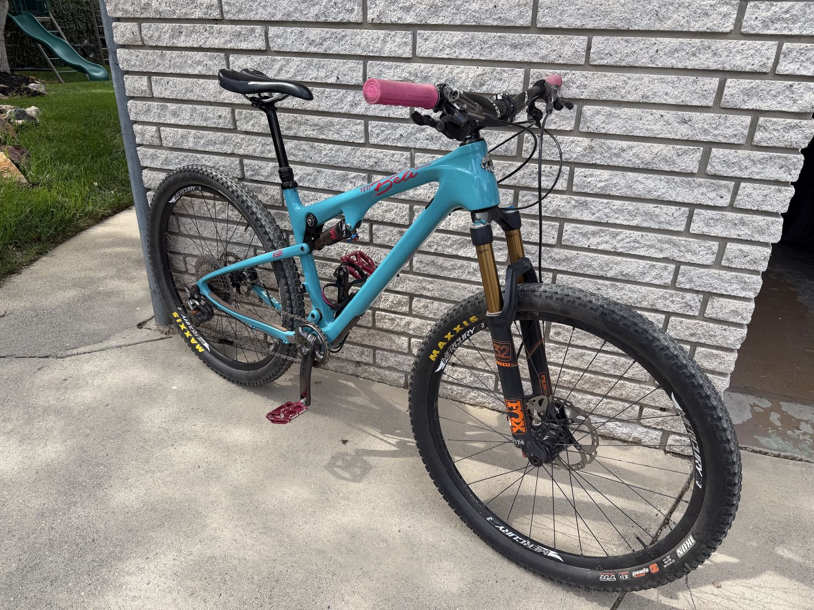 Yeti Beti Small mountain bike in like new condition