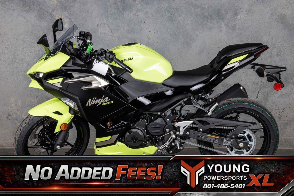 2026 Kawasaki Ninja® 500 ABS Metallic Yellowish Green/Ebony