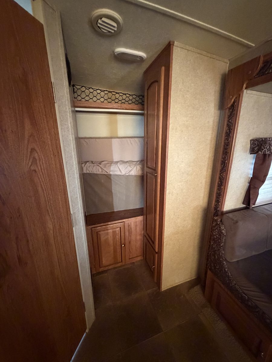 Main image 12