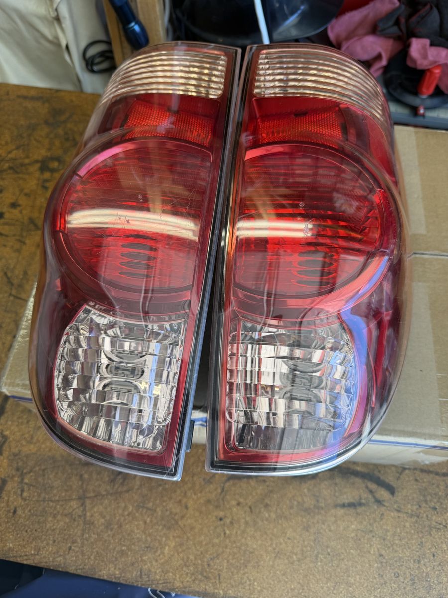Tail Lights - 2005-2015 Toyota Tacoma