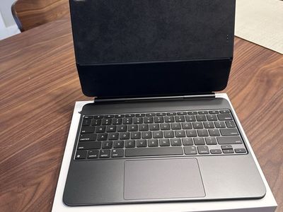 Apple Magic Keyboard for iPad Pro 13 inch